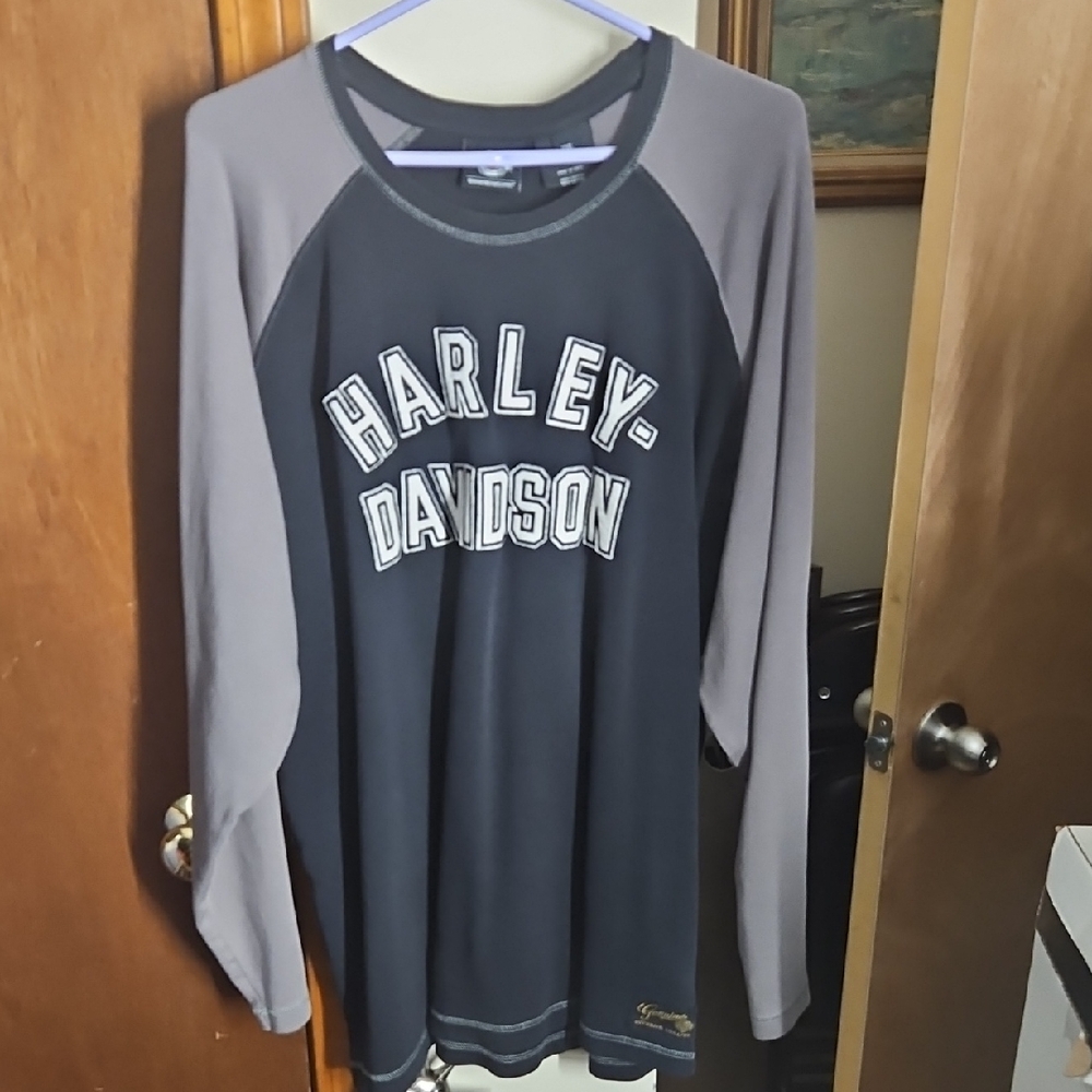 Genuine Motor Harley-Davidson Black and Gray Long Sleeve Shirt